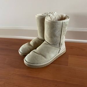 UGG Short Boot